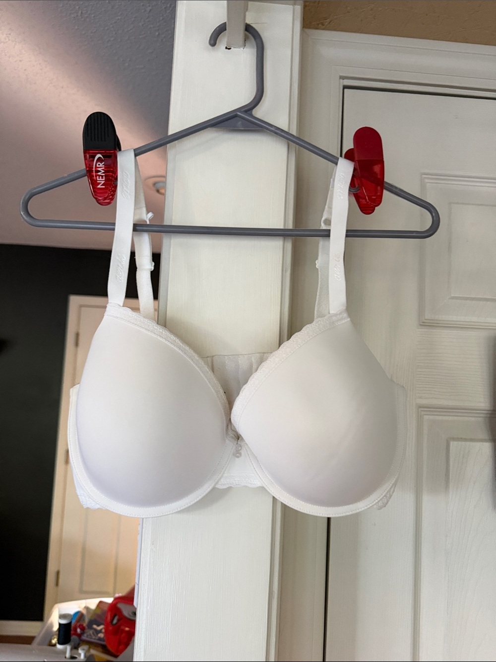 aerie White Molded T-Shirt Bra with Subtle Lace Trim